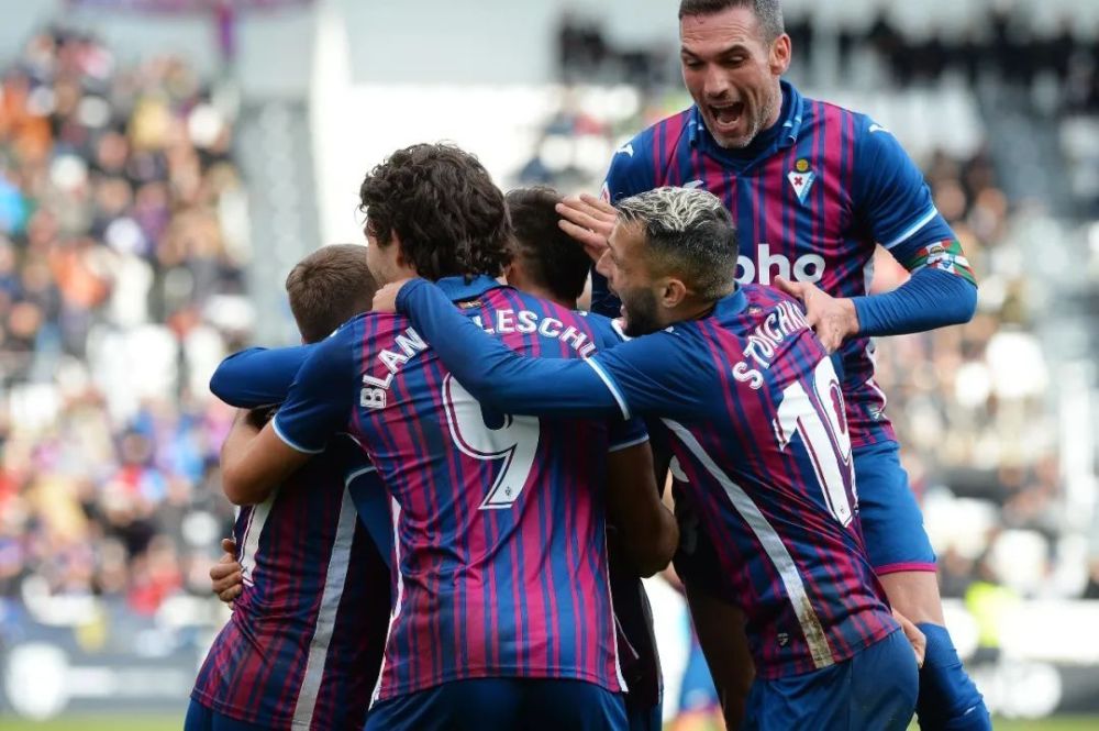 中展现出最 中展现出最