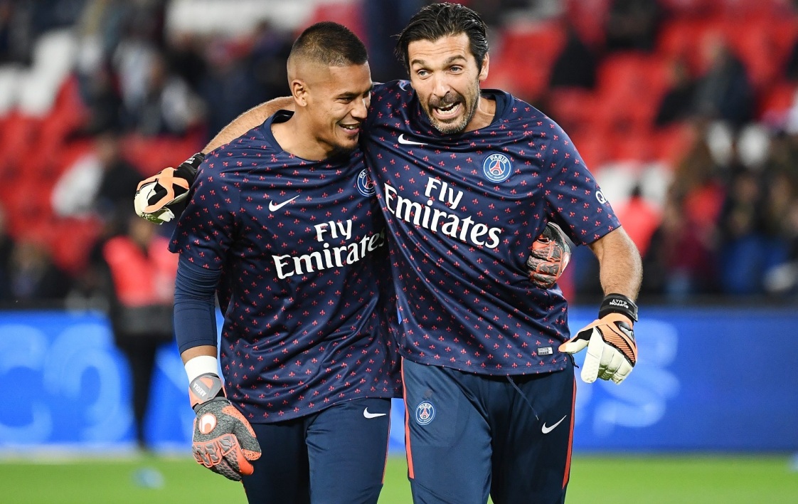 突然交出一 突然交出一